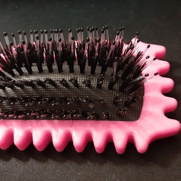 NEW!! Pink Curl Defining Brush, Bristle Styling Brush for Curly Hair - Picture 2 of 8